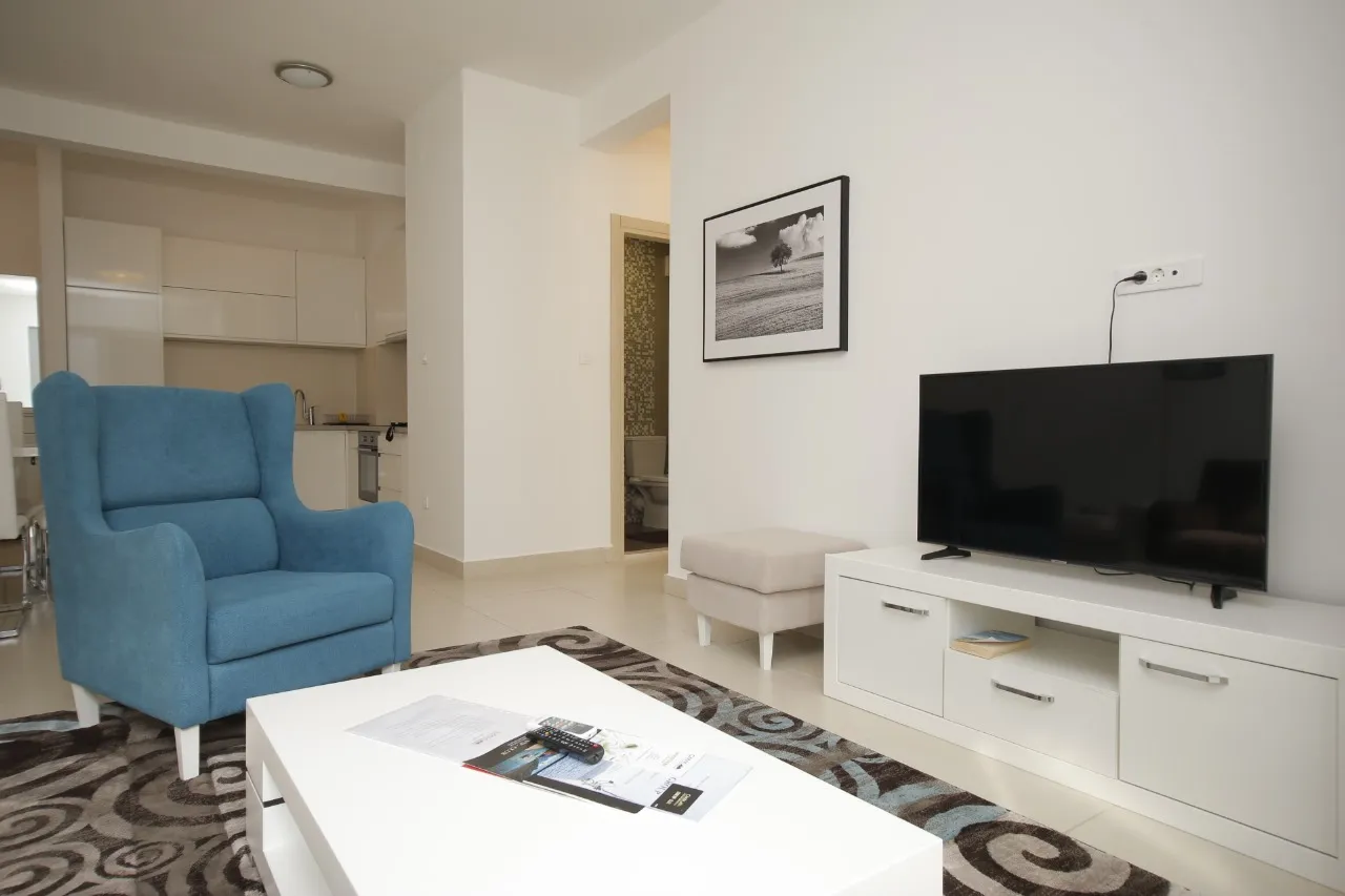 Zu verkaufen Wohnung in einer Anlage mit Schwimmbad